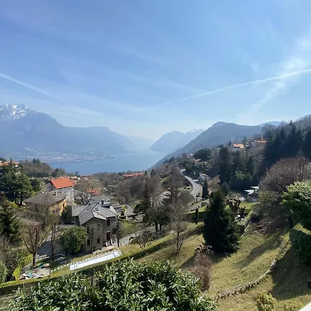 Chalet With Big Private Outside Space And Lake View Hébergement de vacances *