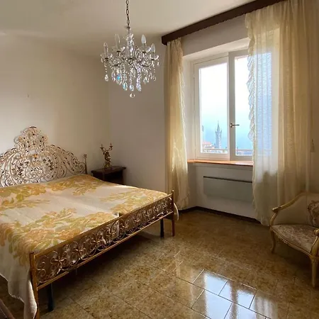 Hébergement de vacances Chalet With Big Private Outside Space And Lake View