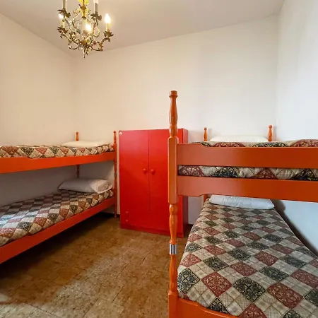 Hébergement de vacances Chalet With Big Private Outside Space And Lake View Civenna